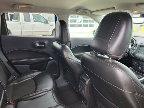 Used 2020 Jeep Compass Latitude FWD image 32