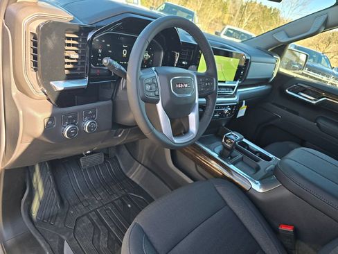 New 2026 GMC Sierra 1500 Elevation image 22