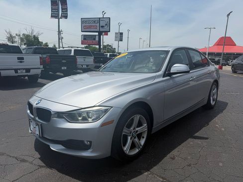 Used 2013 BMW 328i xDrive Sedan AWD/4WD image 3
