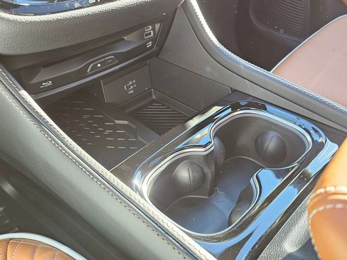 New 2026 Chrysler Pacifica Pinnacle image 23