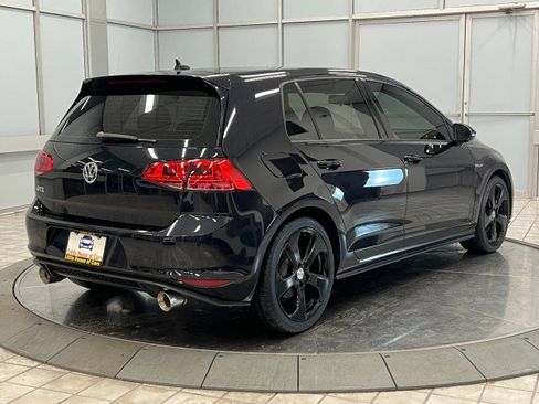 Used 2017 Volkswagen Golf S image 7