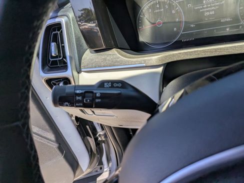 Certified 2023 Kia Sorento EX FWD image 33