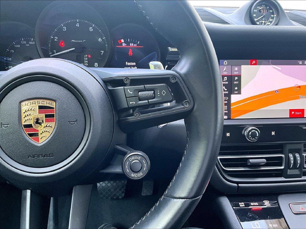 Certified 2023 Porsche Macan Turbo AWD/4WD image 24
