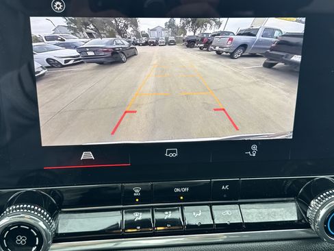 Used 2024 GMC Canyon Elevation image 20