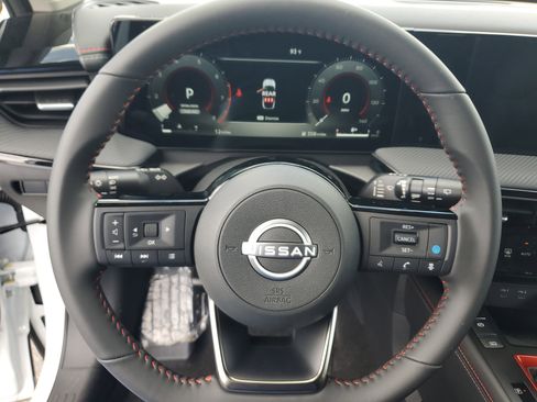 New 2025 Nissan Kicks SR image 20