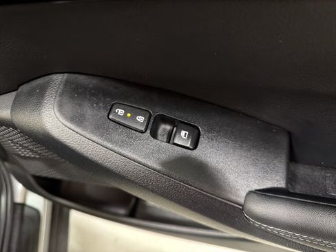 Used 2024 Kia Seltos S FWD image 38