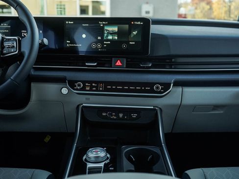 New 2026 Kia Carnival EX image 18