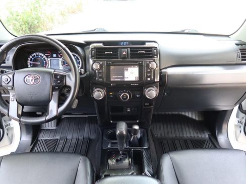 Used 2017 Toyota 4Runner TRD Off-Road Premium AWD/4WD image 29