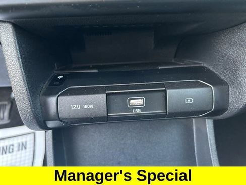 Used 2021 Kia Niro EX Premium w/ Cold Weather Package image 30