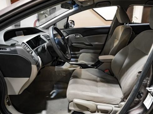 Used 2012 Honda Civic LX image 4