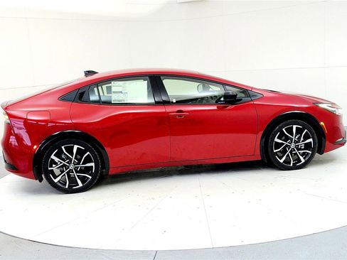 New 2026 Toyota Prius Plug-In Hybrid image 6