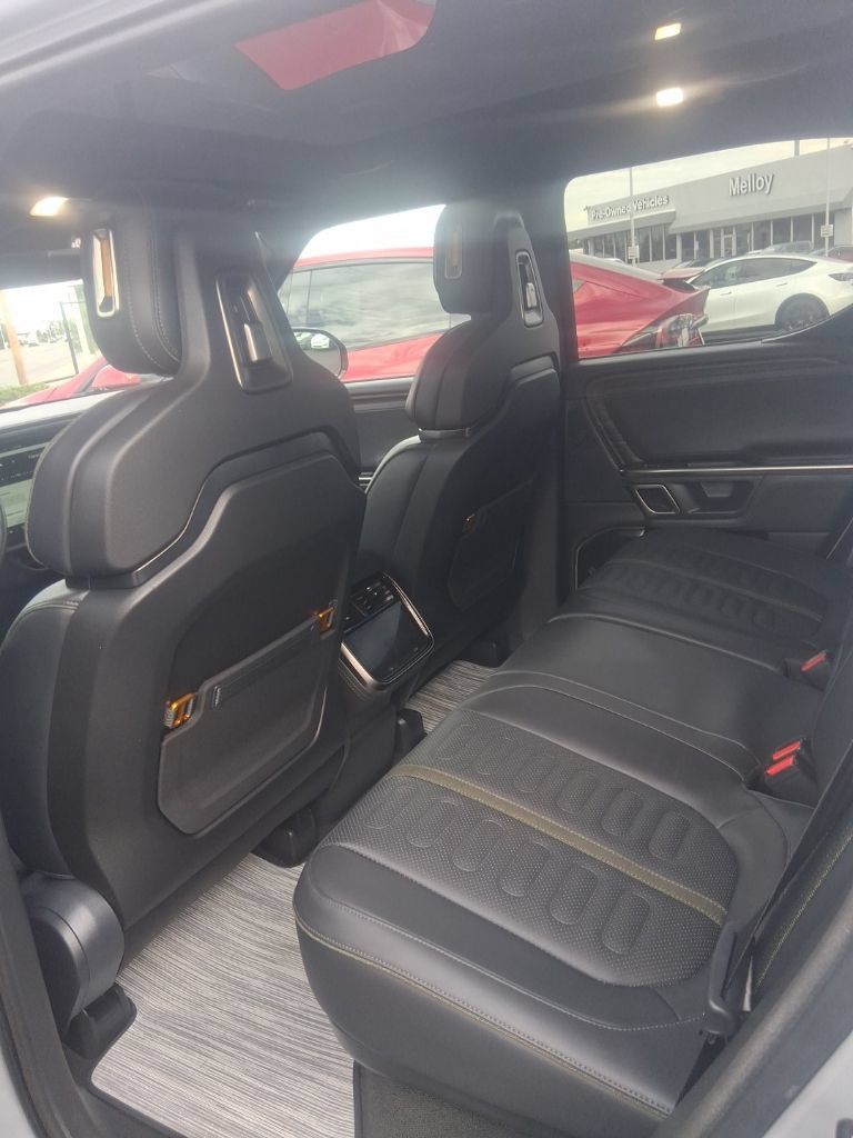 Used 2024 Rivian R1T Adventure Dual AWD/4WD image 8