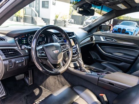 Used 2019 Cadillac CTS V w/ Luxury Package RWD image 16