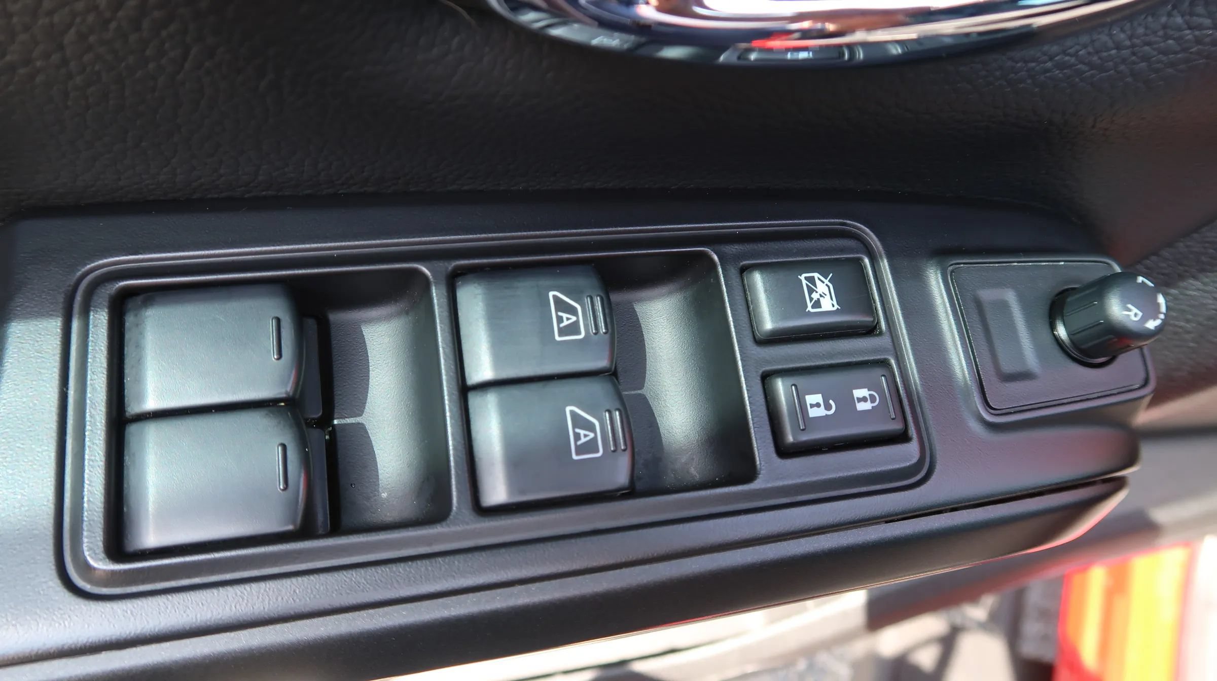 Used 2024 Nissan Titan PRO-4X w/ Off Road Protection Package AWD/4WD image 29