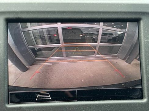 Used 2023 Chevrolet Equinox LT AWD/4WD image 4