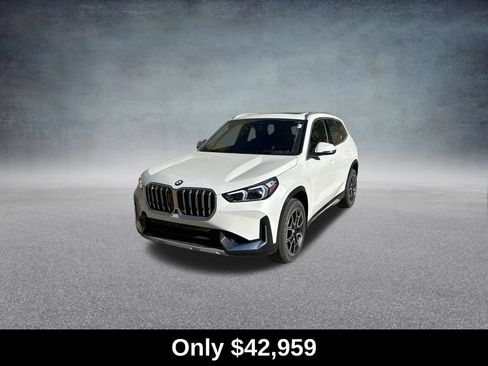 Used 2026 BMW X1 xDrive28i w/ Technology Package AWD/4WD image 4