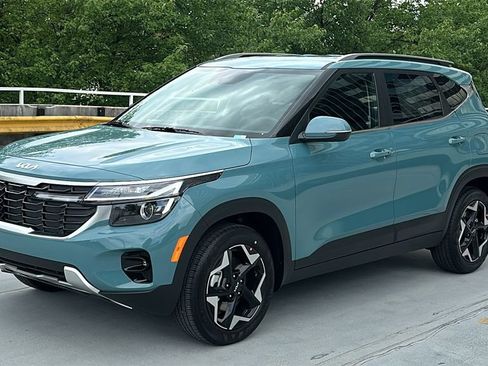 New 2026 Kia Seltos EX AWD/4WD image 2