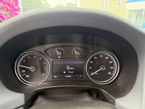 Used 2023 Buick Enclave Essence w/ Experience Buick Package AWD/4WD image 17