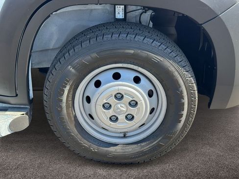 Used 2023 RAM ProMaster 2500 FWD image 8