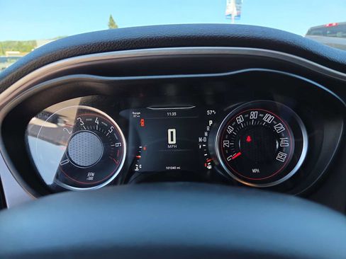 Used 2020 Dodge Challenger SXT RWD image 26