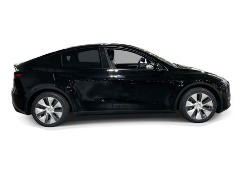 Certified 2023 Tesla Model Y Long Range AWD/4WD image 7