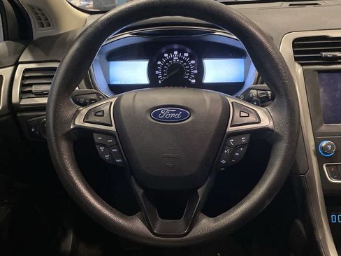 Used 2020 Ford Fusion SE image 17