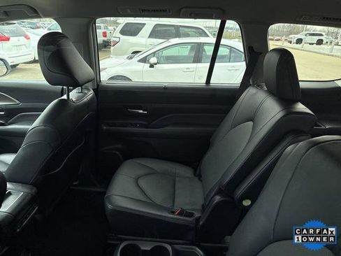 Certified 2024 Toyota Grand Highlander XLE image 30