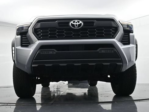 Used 2024 Toyota Tacoma TRD Off-Road AWD/4WD image 33