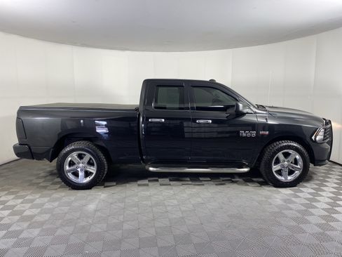 Used 2017 RAM 1500 Express AWD/4WD image 4
