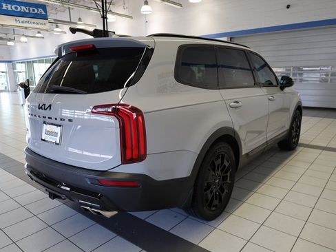 Used 2022 Kia Telluride SX w/ SX Prestige Package image 14