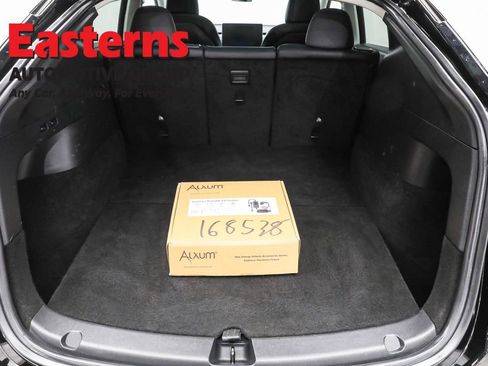 Used 2022 Tesla Model Y Performance image 9