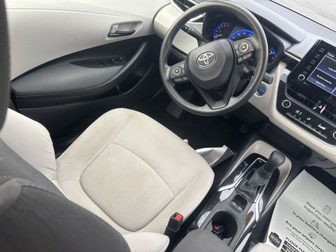 Used 2022 Toyota Corolla LE image 14