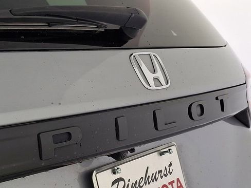 Used 2025 Honda Pilot Touring image 37