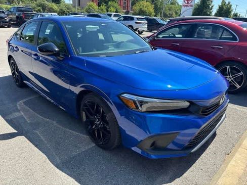 Used 2024 Honda Civic Sport image 2