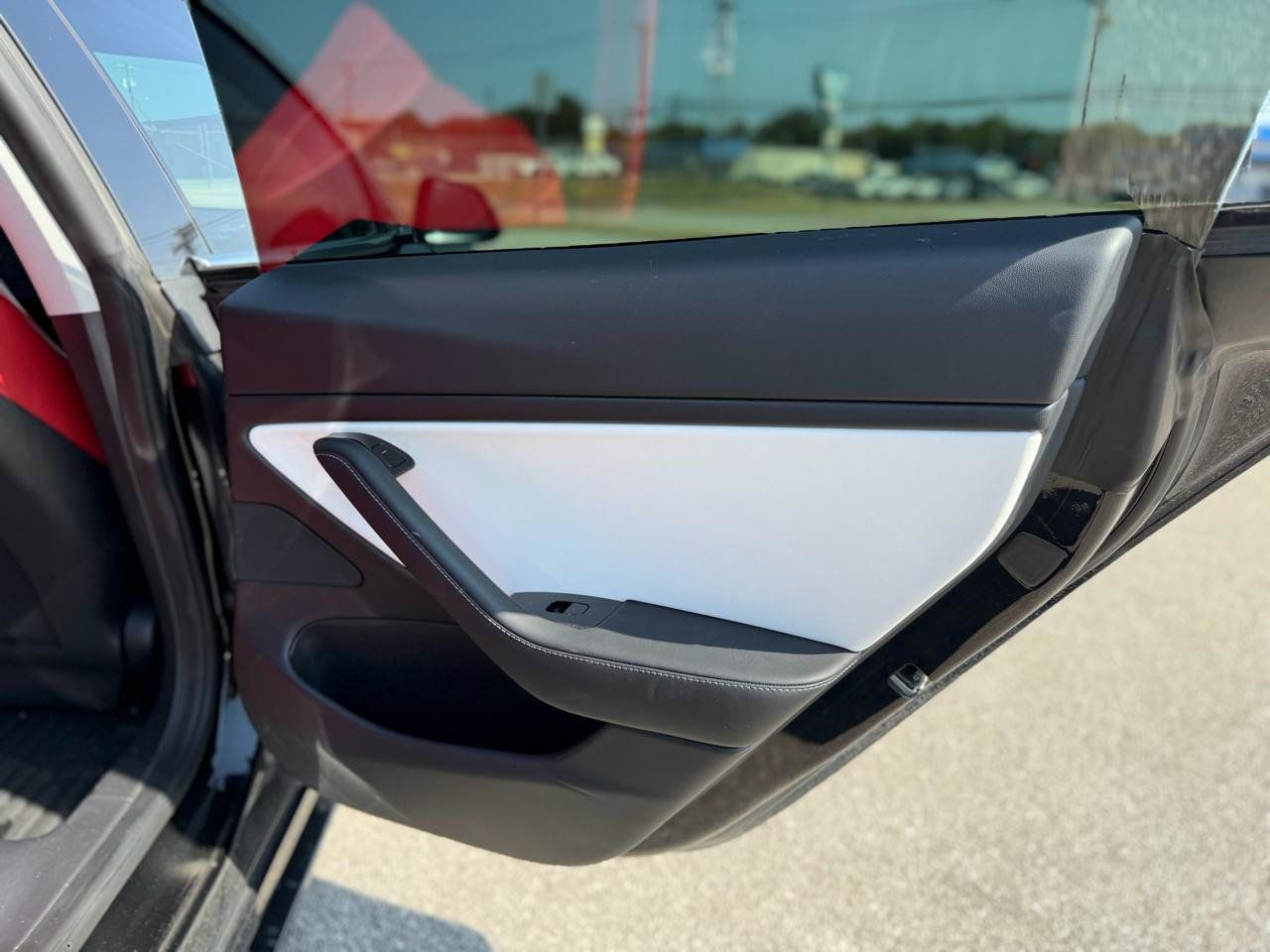 Used 2020 Tesla Model 3 Standard Range RWD image 15