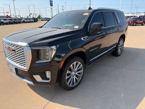 Used 2021 GMC Yukon Denali w/ Denali Premium Package AWD/4WD image 5