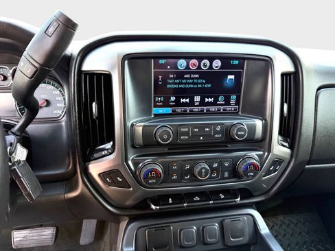 Used 2017 Chevrolet Silverado 1500 LT w/ True North Edition AWD/4WD image 15