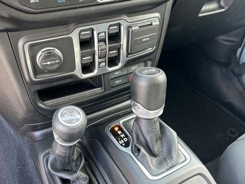 Used 2023 Jeep Wrangler Unlimited w/ Cold Weather Group AWD/4WD image 26