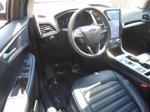 Used 2024 Ford Edge SEL w/ Convenience Package AWD/4WD image 16
