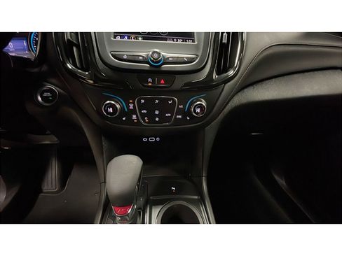 Used 2023 Chevrolet Equinox RS image 11