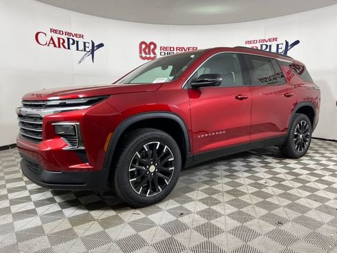 New 2026 Chevrolet Traverse LT w/ Sun and Wheel Package image 3