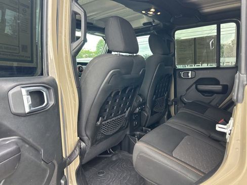 Used 2020 Jeep Gladiator Mojave w/ Trailer Tow Package image 32