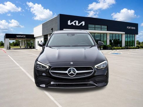 Used 2022 Mercedes-Benz C 300 4MATIC Sedan image 2