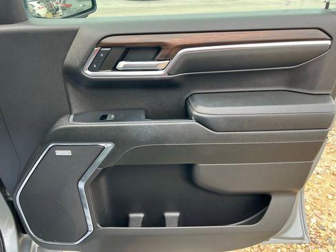 Used 2023 GMC Sierra 1500 SLT w/ SLT Premium Package image 25