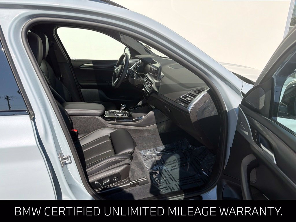 Certified 2025 BMW X4 xDrive30i w/ M Sport Package AWD/4WD image 22