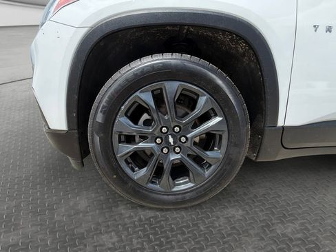 Used 2020 Chevrolet Traverse RS w/ LPO, Floor Liner Package FWD image 9