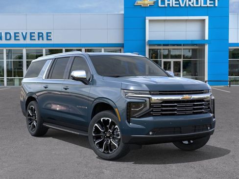 New 2026 Chevrolet Suburban Premier w/ Sun And Tow Package AWD/4WD image 9