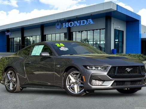 Used 2024 Ford Mustang GT Premium image 2