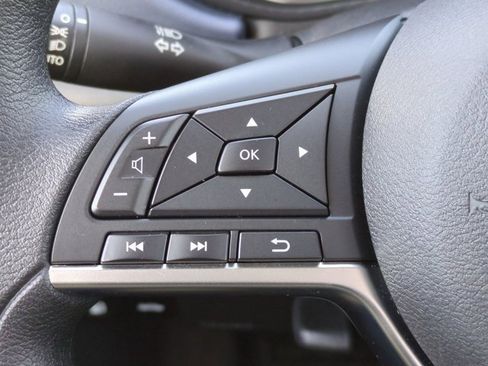 Used 2025 Nissan Versa SV w/ Trunk Package image 22