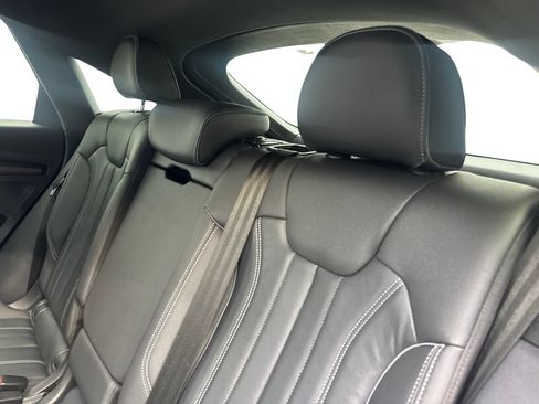 Used 2023 Audi Q5 2.0T Premium AWD/4WD image 35